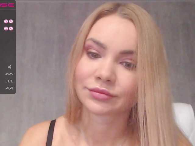 Live sex webcam photo for Valeriya2019 #240965520