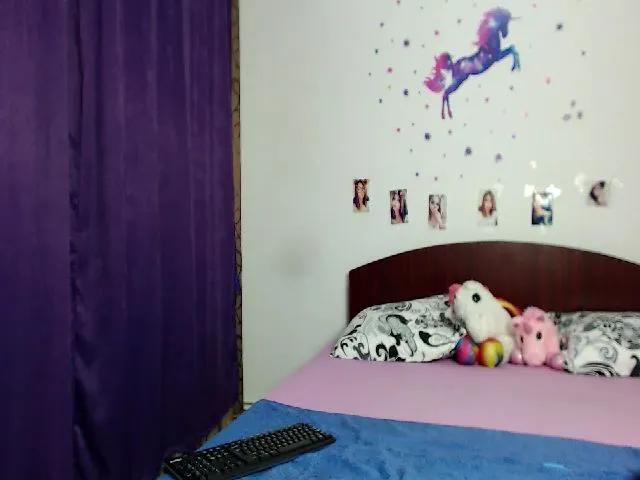 Live sex webcam photo for Diamond06 #253764423