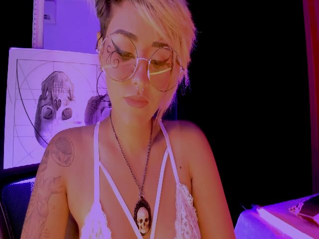 Live sex webcam photo for AbraxxysHotel #254617994