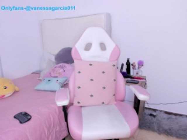 Live sex webcam photo for vanessag1 #245803225