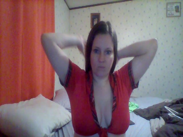 Live sex webcam photo for YoungMomma2 #257286699