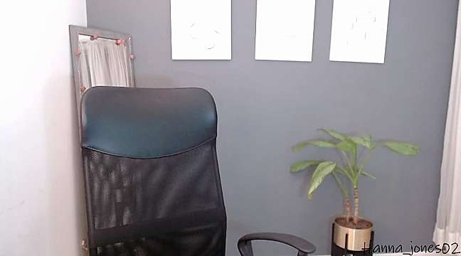 Live sex webcam photo for hanna_jones02 #252055789