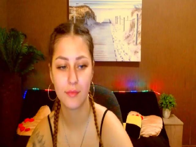 Live sex webcam photo for MsDream_ #261337407