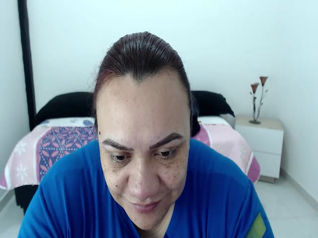 Live sex webcam photo for KimmyStone #253412339