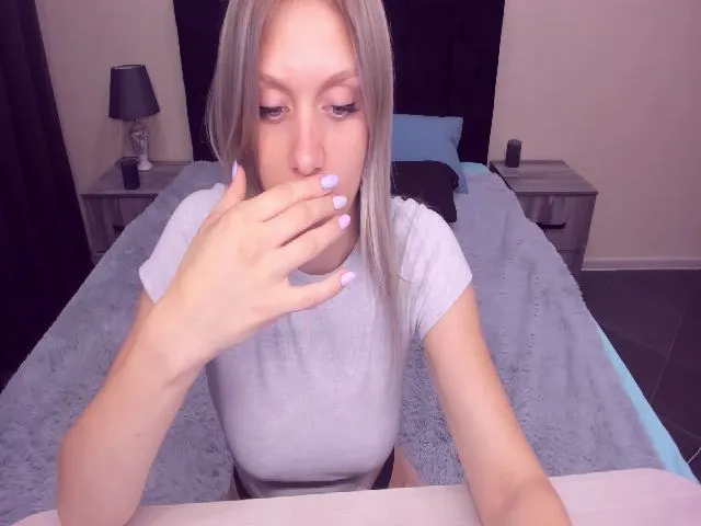 Live sex webcam photo for MeganKind #264787799