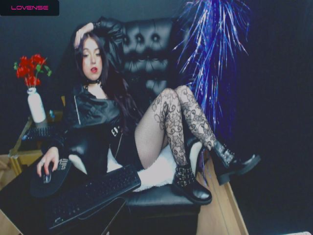 Live sex webcam photo for samantasmithh #265333632