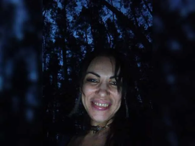 Live sex webcam photo for LouiseJenkin #260113674