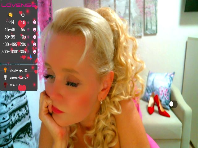 Live sex webcam photo for ChristiRoses #255141725