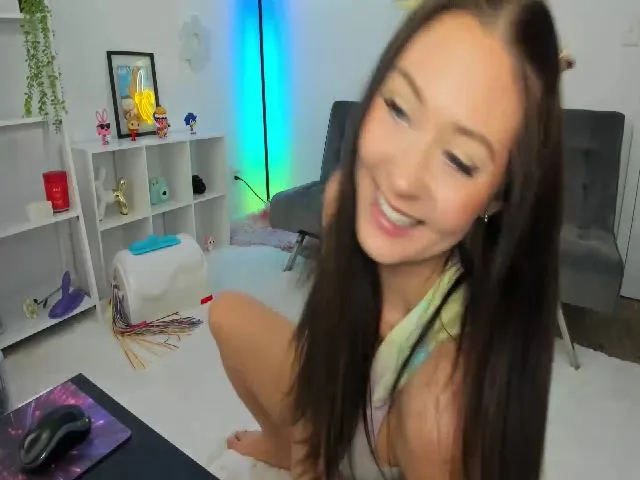 Live sex webcam photo for AddiLee #264457017