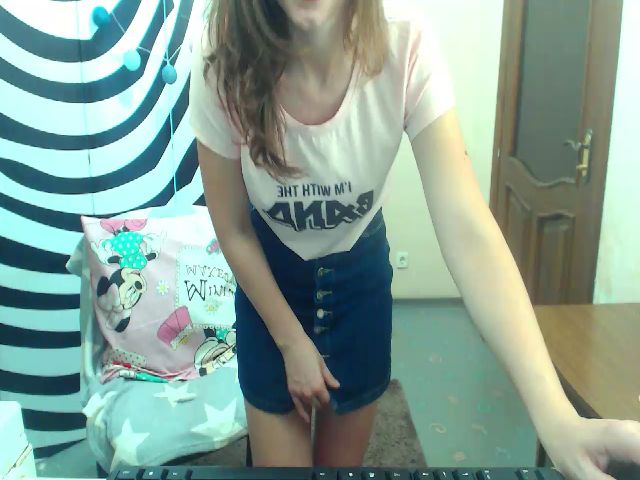 Live sex webcam photo for HeartGirl #258081958