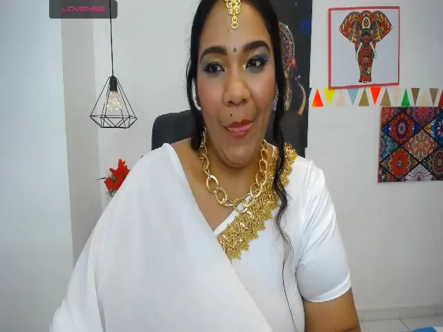 Live sex webcam photo for IndianMama #259397729