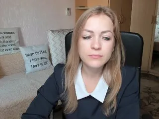 Live sex webcam photo for CherishSia #240630651