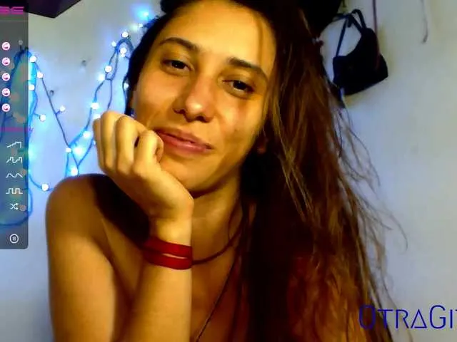 Live sex webcam photo for OtraGitana #241071109