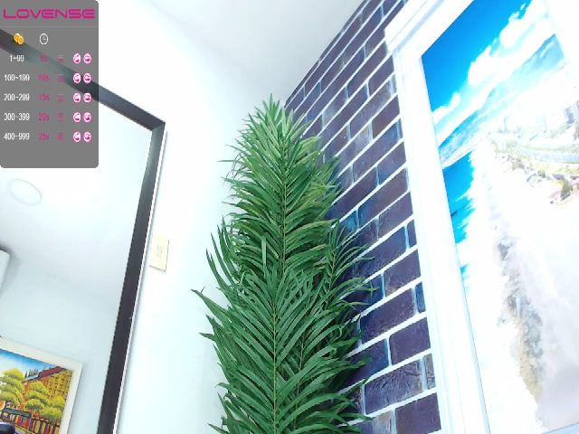 Live sex webcam photo for KervelinRoger #254374251