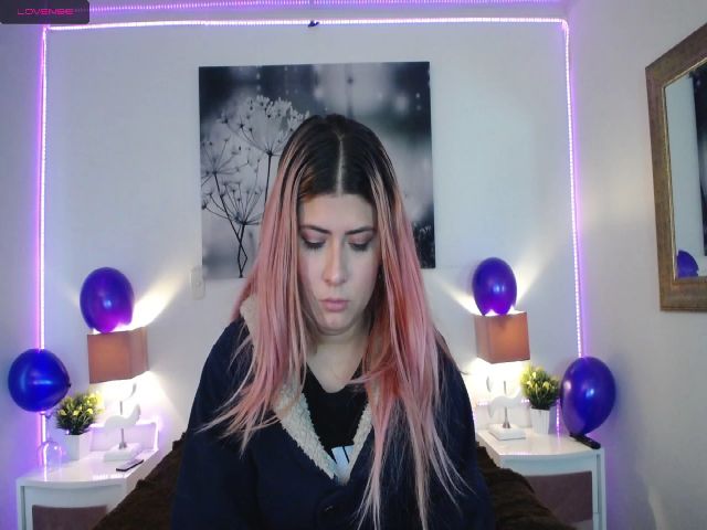 Live sex webcam photo for NicolSaenz #262093515