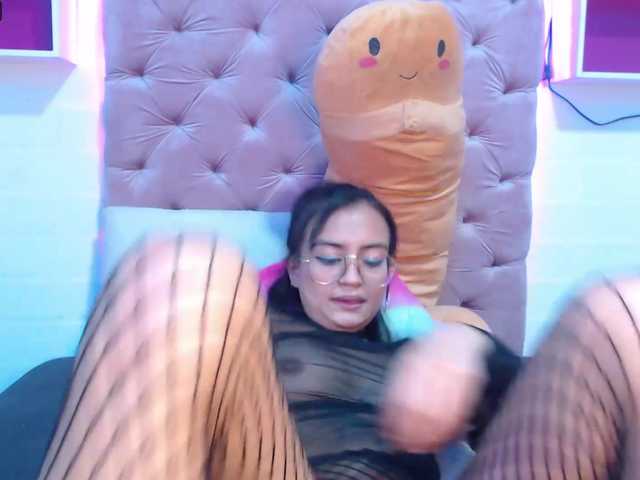 Live sex webcam photo for Emma-I #249476600