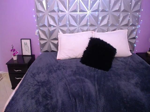 Live sex webcam photo for Jade_scarlet #258860223