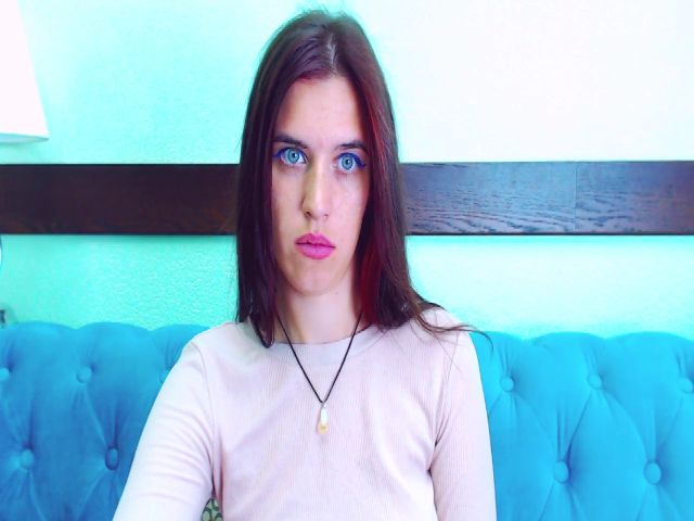 Live sex webcam photo for BlueAbelle #263615566