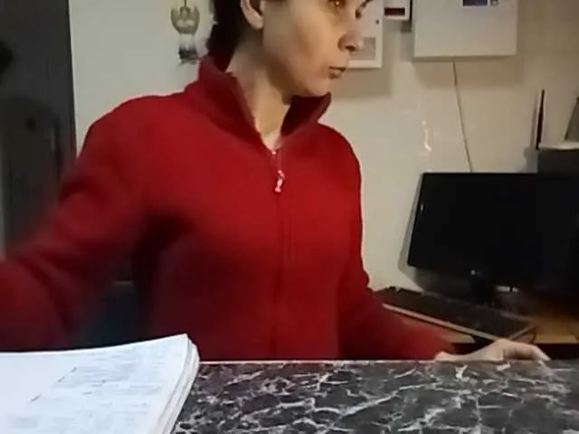 Live sex webcam photo for caroliiine #241402775