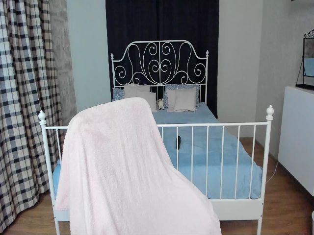 Live sex webcam photo for A11yson #256468369