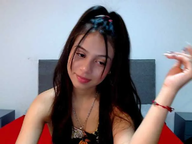 Live sex webcam photo for BrendaFoxi #241439913