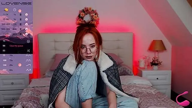 Live sex webcam photo for MaryColins #245049578