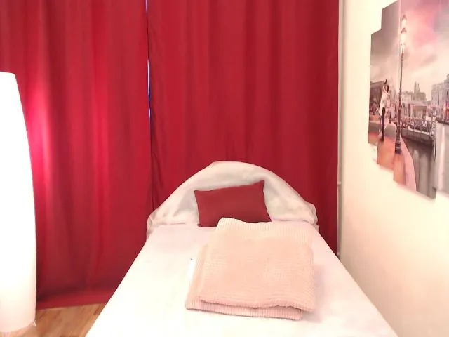 Live sex webcam photo for LoloMercier #256573960
