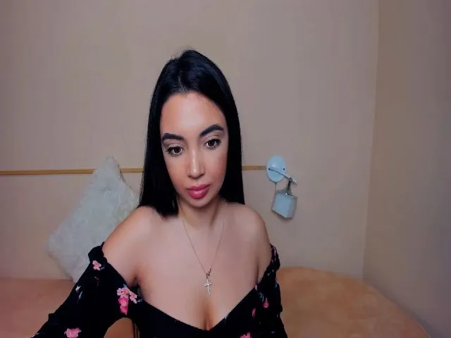 Live sex webcam photo for RoxyRoxe #256032505