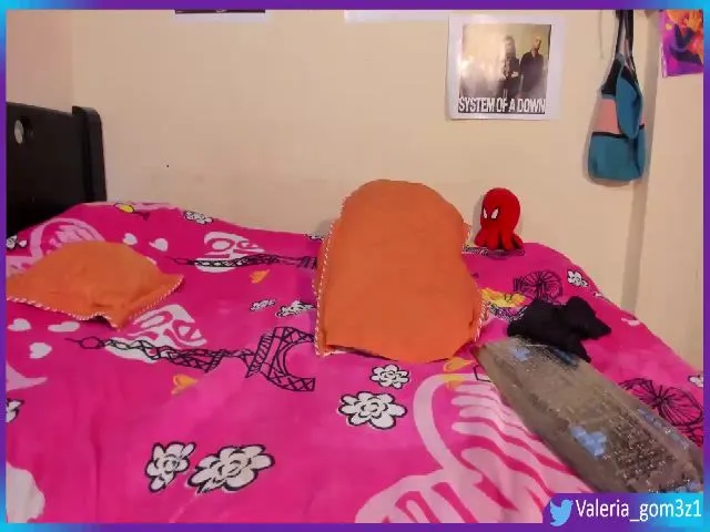 Live sex webcam photo for Hotxgirl088 #254790047