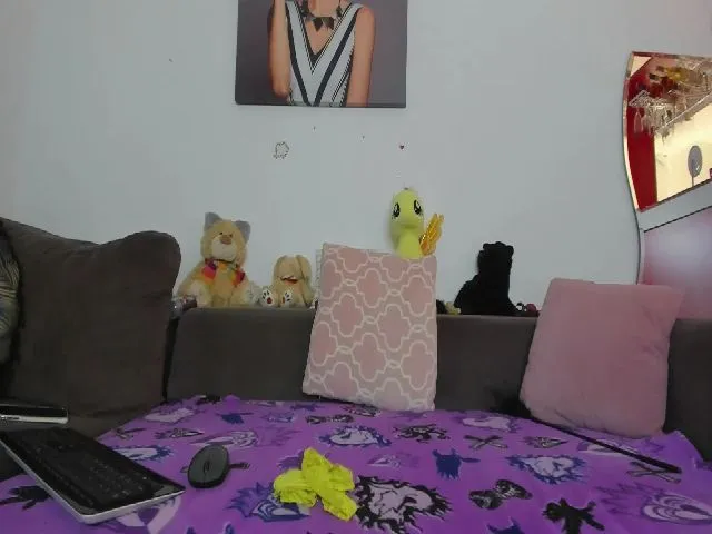 Live sex webcam photo for AletaOcean #258578349