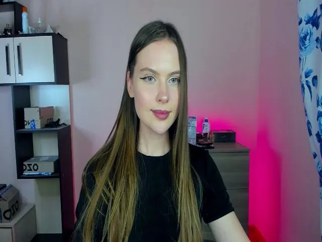 Live sex webcam photo for Daisymarly #255465596