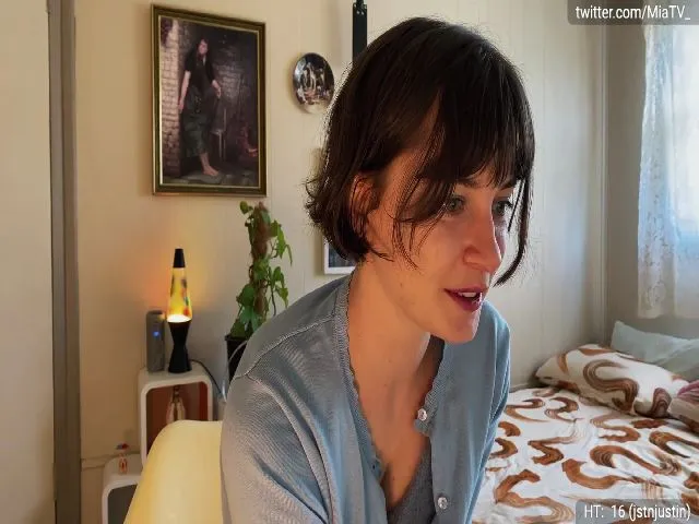 Live sex webcam photo for miatv #254697399