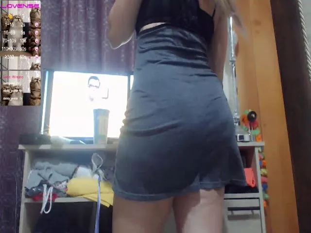 Live sex webcam photo for Meganhill_ #262437676