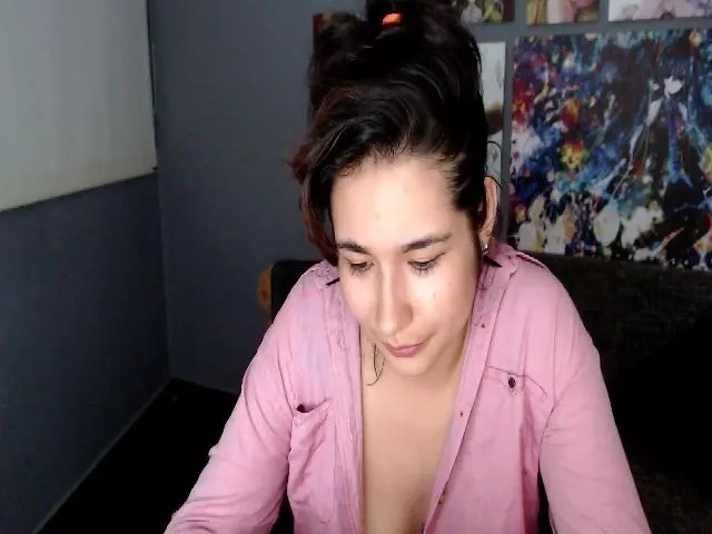 Live sex webcam photo for Jade_leon_ #263974234