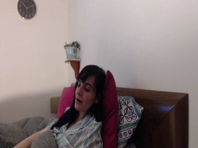 Live sex webcam photo for isabellazee2 #259003628