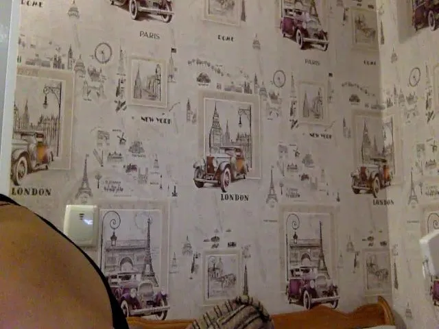 Live sex webcam photo for JolyBoss #254582812