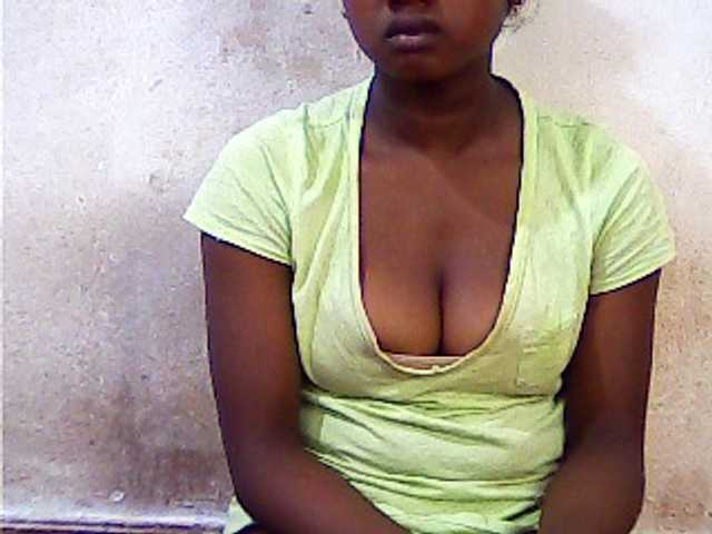 Live sex webcam photo for Adryannah #242301127