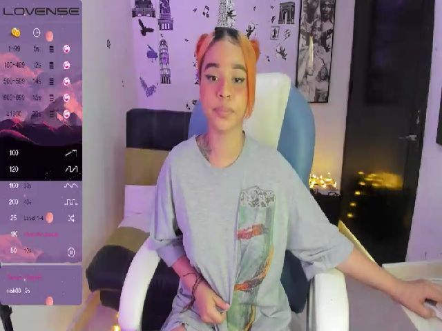 Live sex webcam photo for Valentina_5_ #257151614