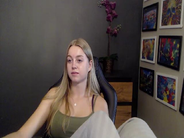 Live sex webcam photo for LUSTerica #253700650