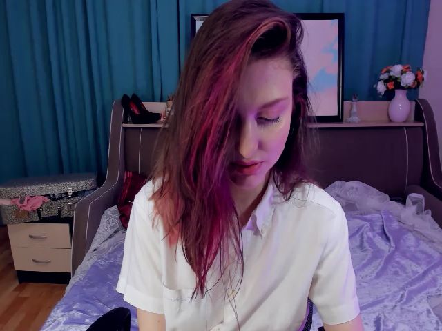 Live sex webcam photo for MadFrau #260303933