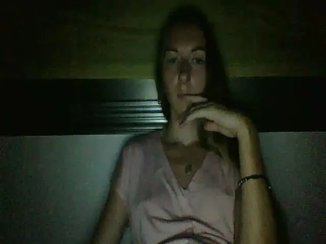 Live sex webcam photo for CheelyWilly #256471513