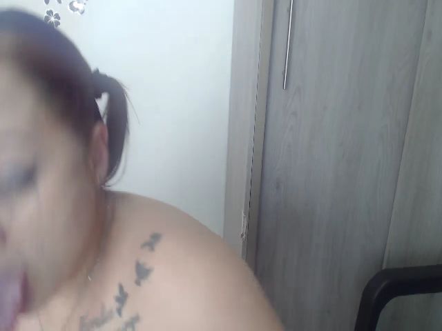 Live sex webcam photo for Julianabravo #261502671