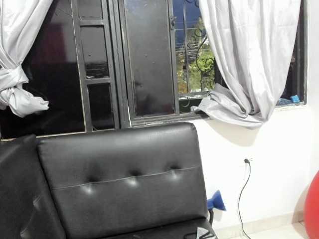 Live sex webcam photo for chicalatina2 #241214022