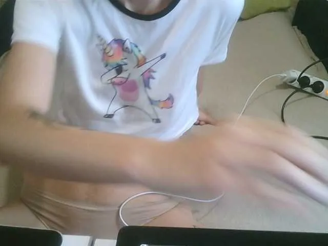 Live sex webcam photo for SophieAnWhite #242853079