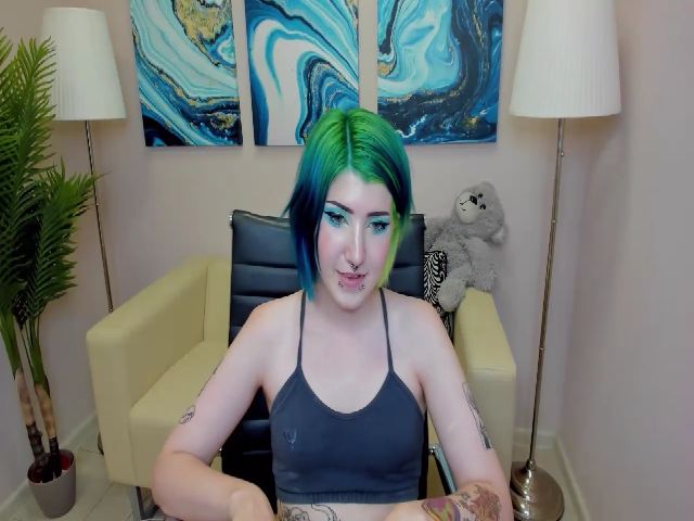 Live sex webcam photo for EllieSmile #254387190