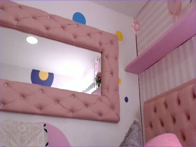 Live sex webcam photo for LorennaHdez #254172589