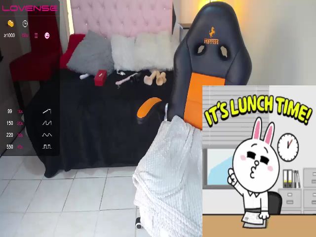 Live sex webcam photo for LESLY_LAURA #264329098