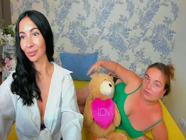 Live sex webcam photo for NikaRysa #259563384