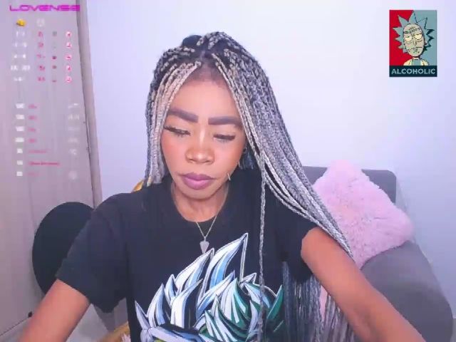 Live sex webcam photo for Aria_brown_ #253524825