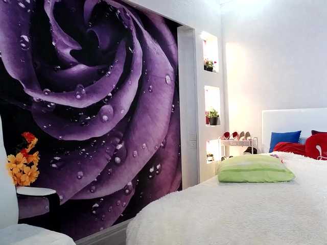 Live sex webcam photo for ladybigsmile #244394964